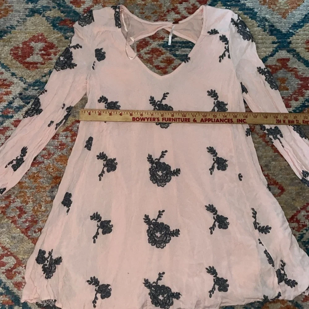 Free People Light Pink Emma Floral Embroidered Austin Boho Swing Dress small